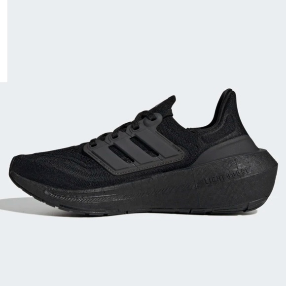 adidas UltraBOOST Light Triple Black - Picture 4 of 9